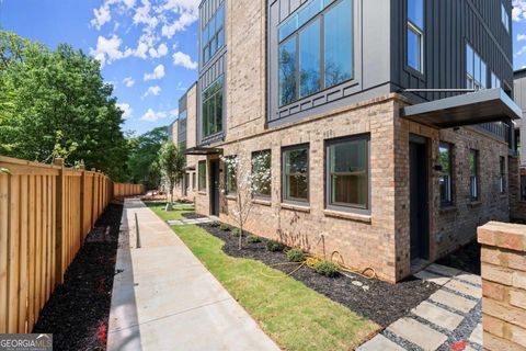 1123 Knight WALK NW Atlanta GA 30318