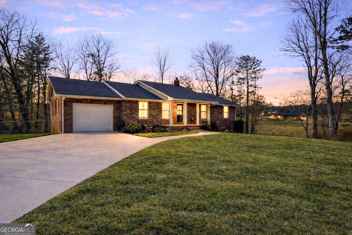 581 Roberts Ridge RD