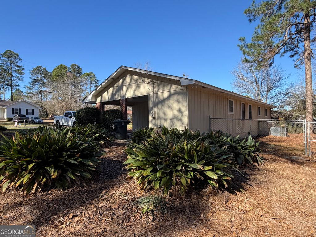 Photo of 305 Hillside Drive, Dublin, GA 31021 (MLS # 10721264)