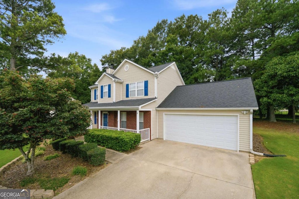 Photo of 4255 Willow Springs Drive, Loganville, GA 30052 (MLS # 10826176)