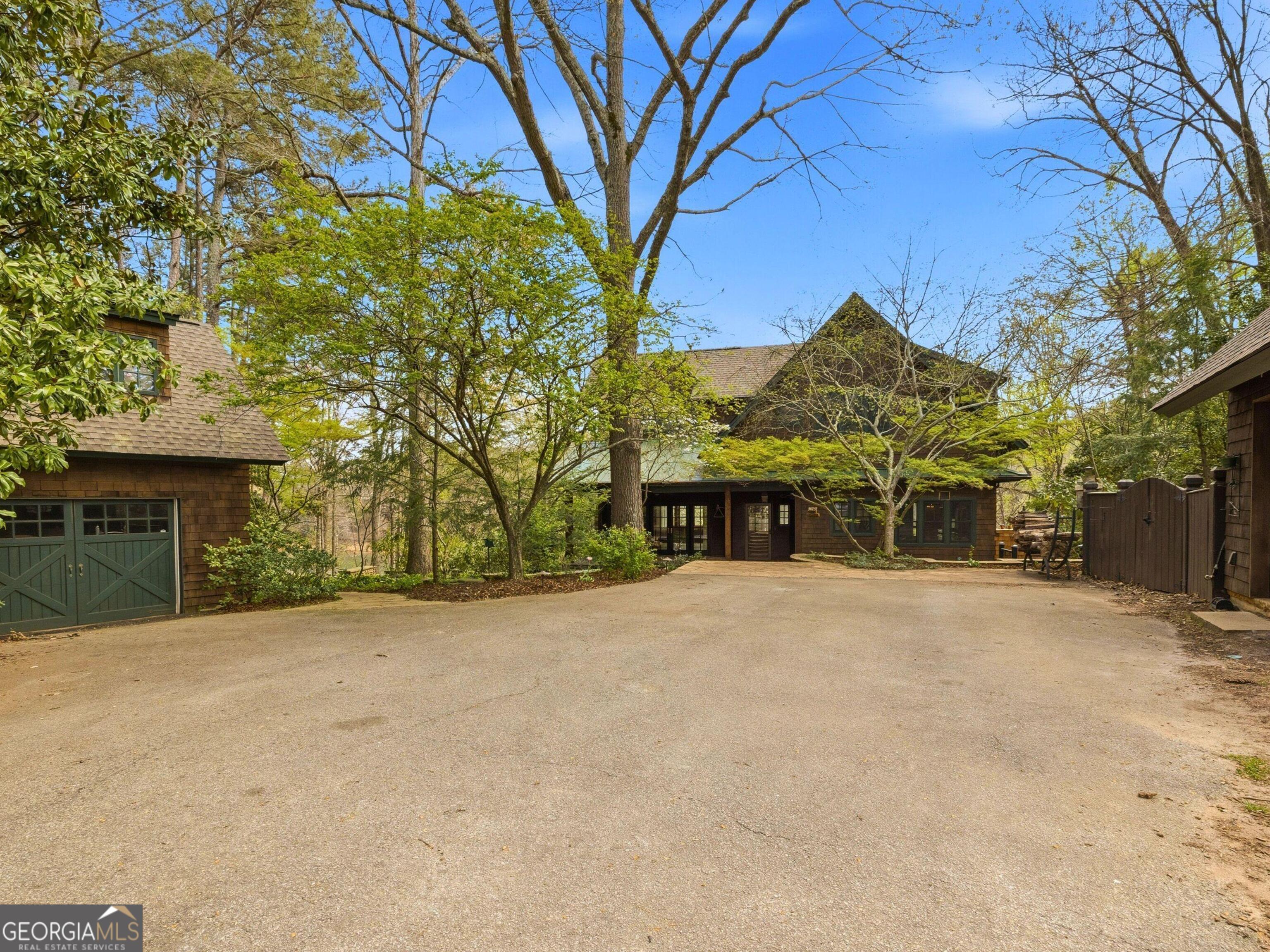 792 Tom Cobb DR