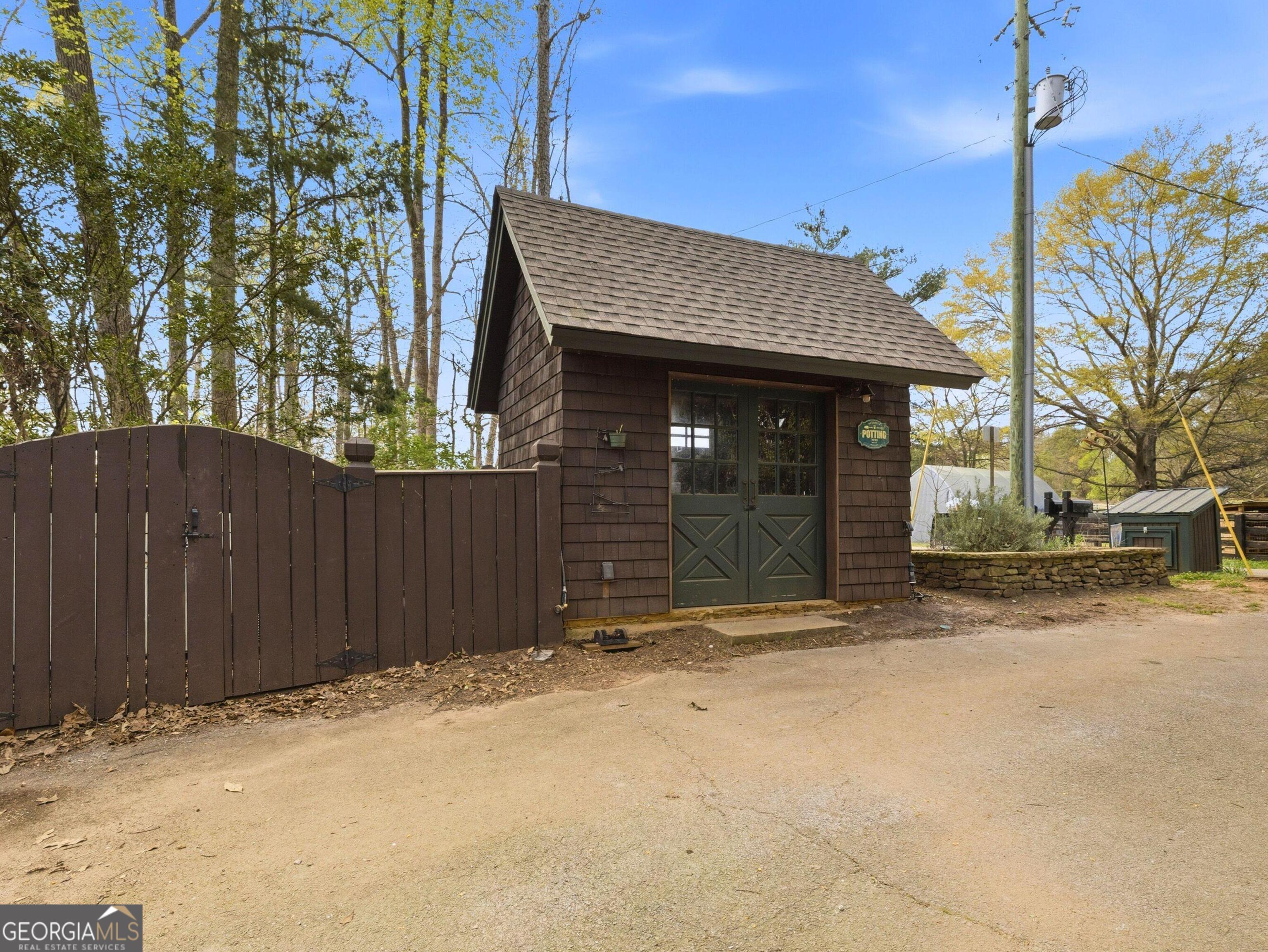 792 Tom Cobb DR