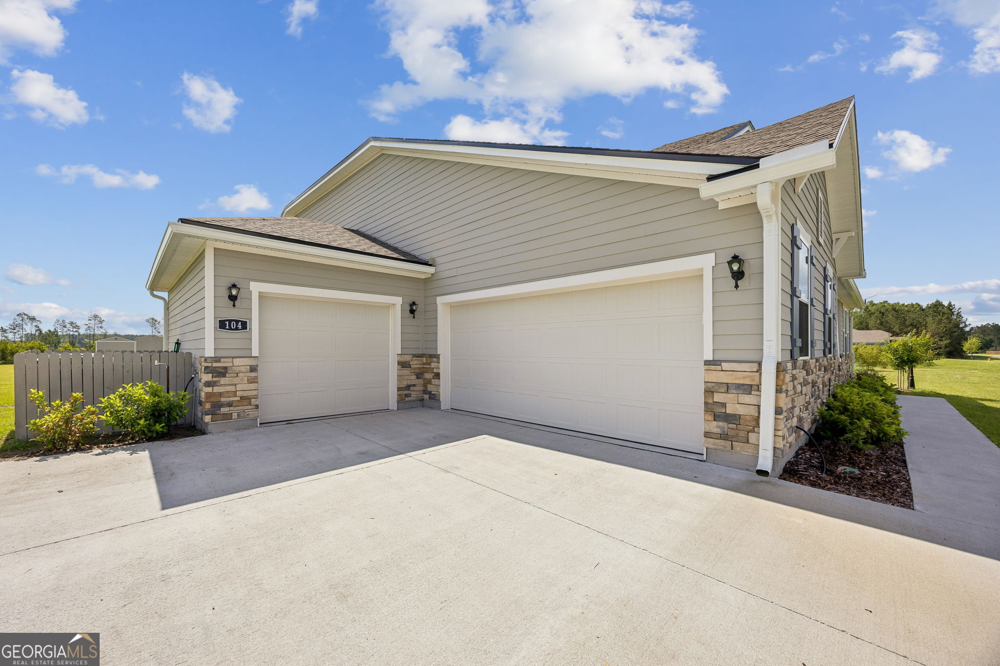 104 Northshore DR