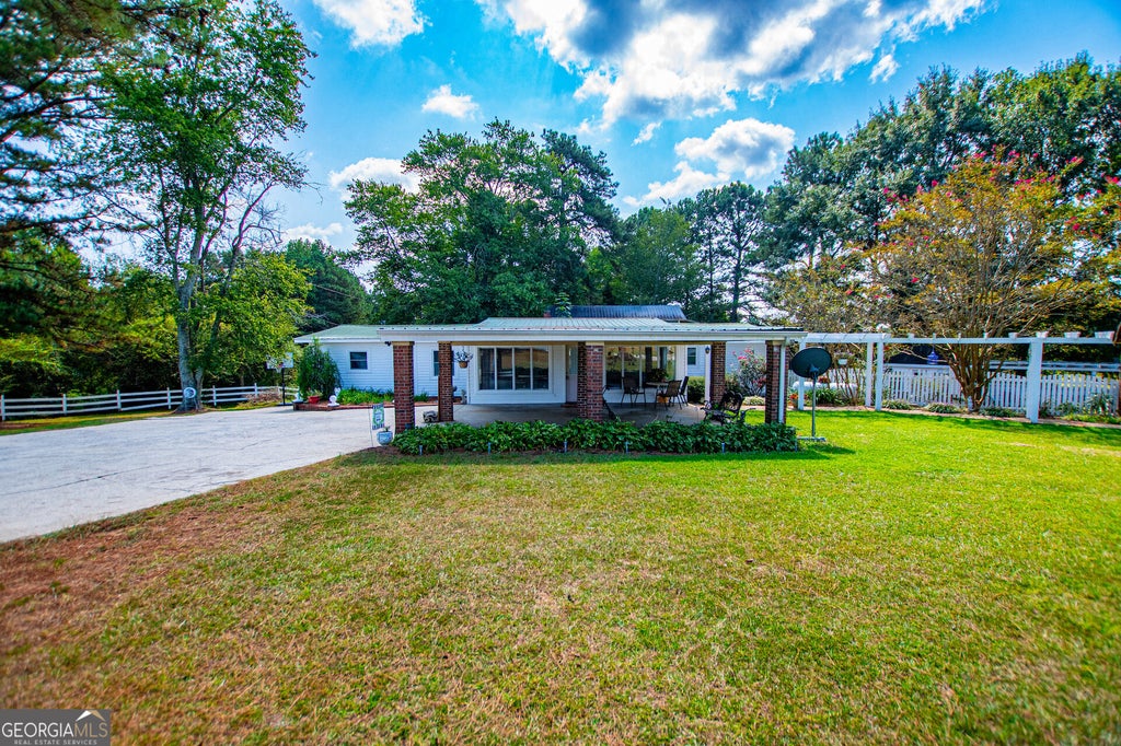 Photo of 2074 Roopville Veal Road, Roopville, GA 30170 (MLS # 10851950)