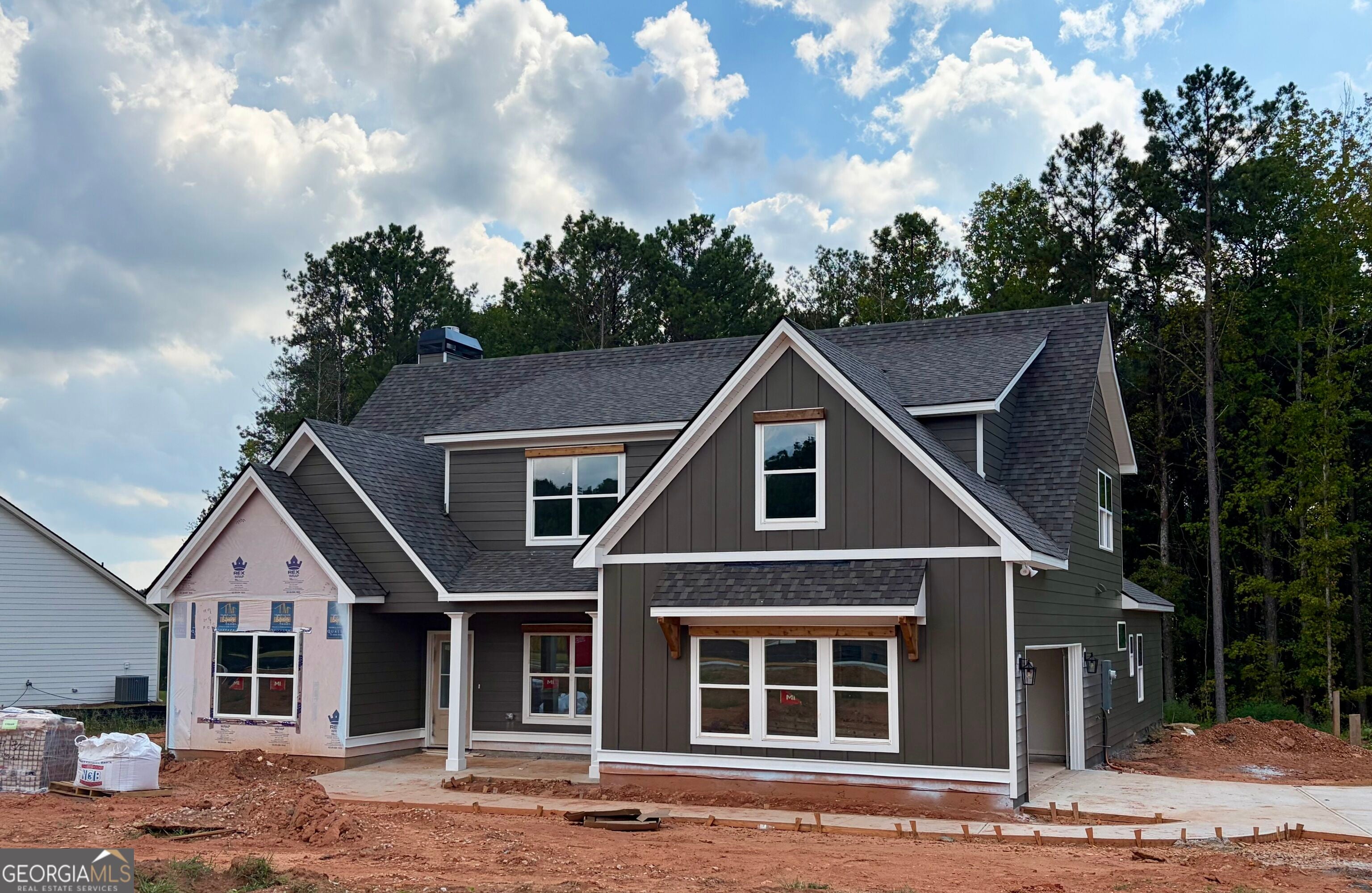120 Woodford DR