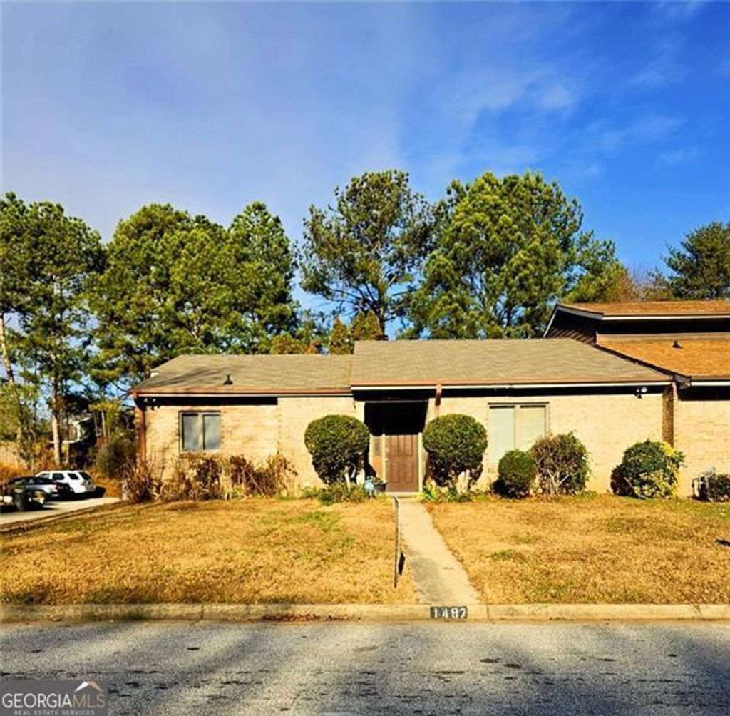 Photo of 1497 Stoneleigh Way, Stone Mountain, GA 30088 (MLS # 10661295)