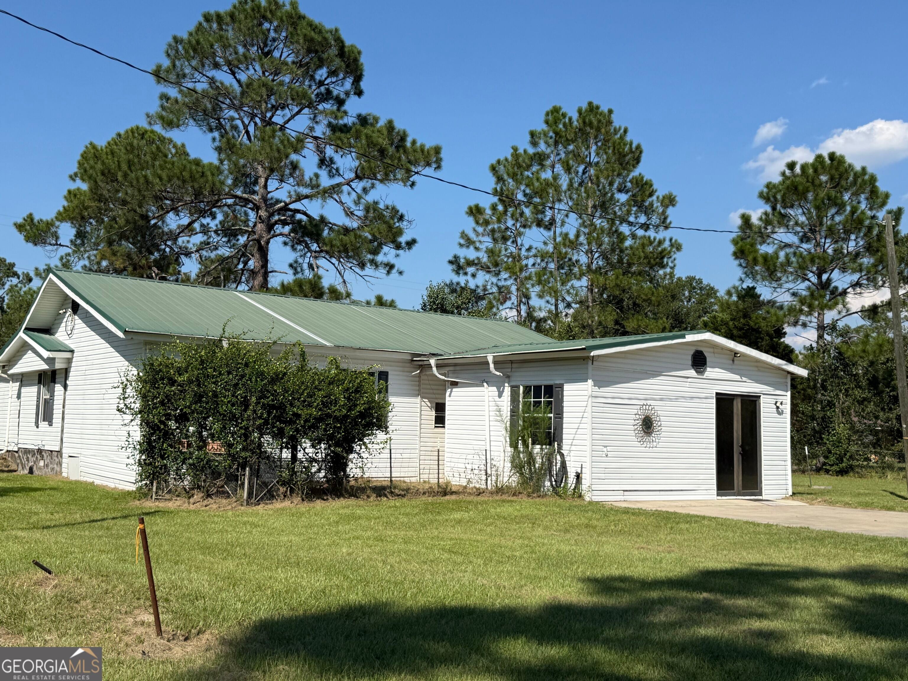 52 Edward Kirkland RD