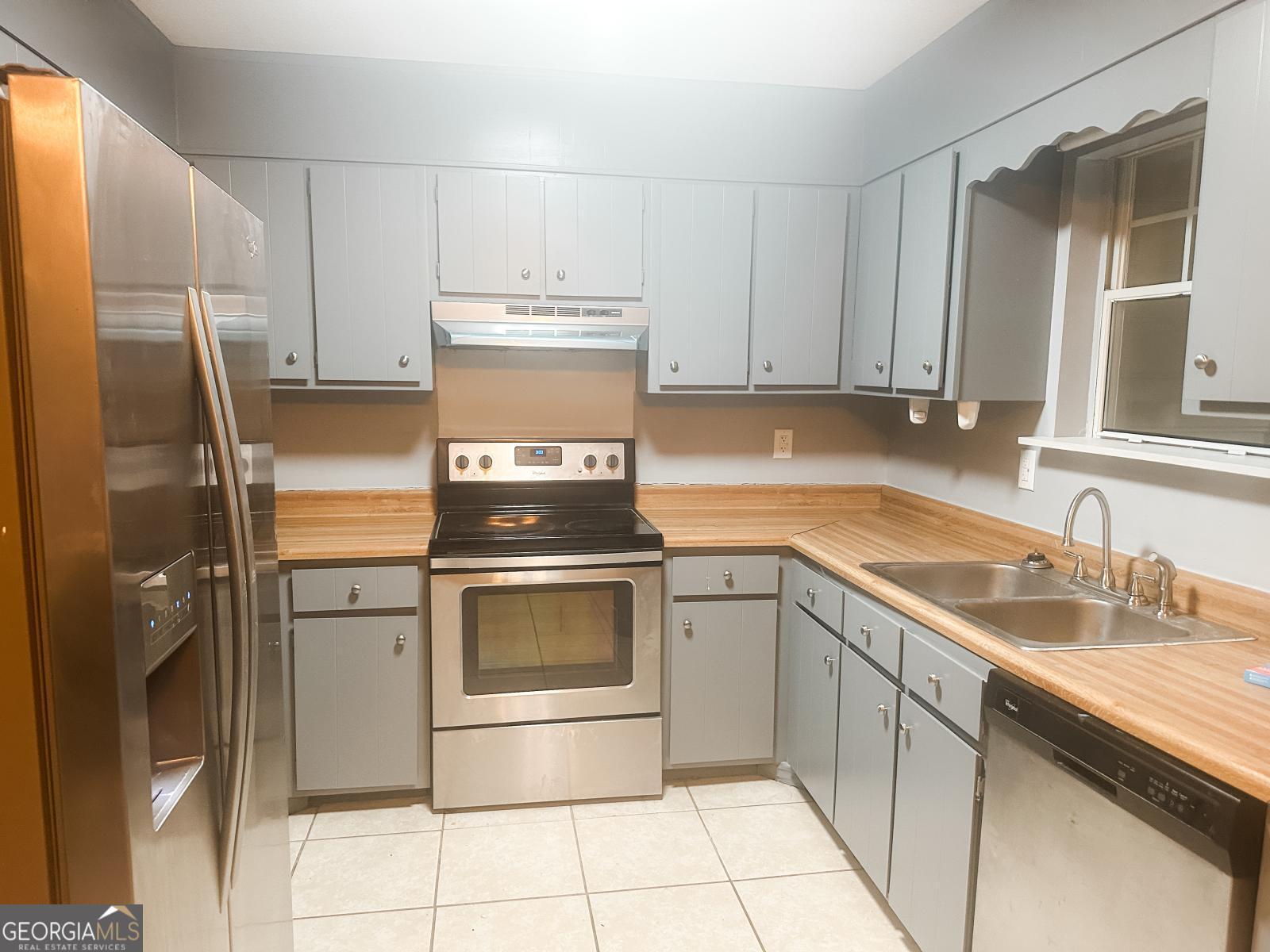 1100 Pineland AVE APT 2D