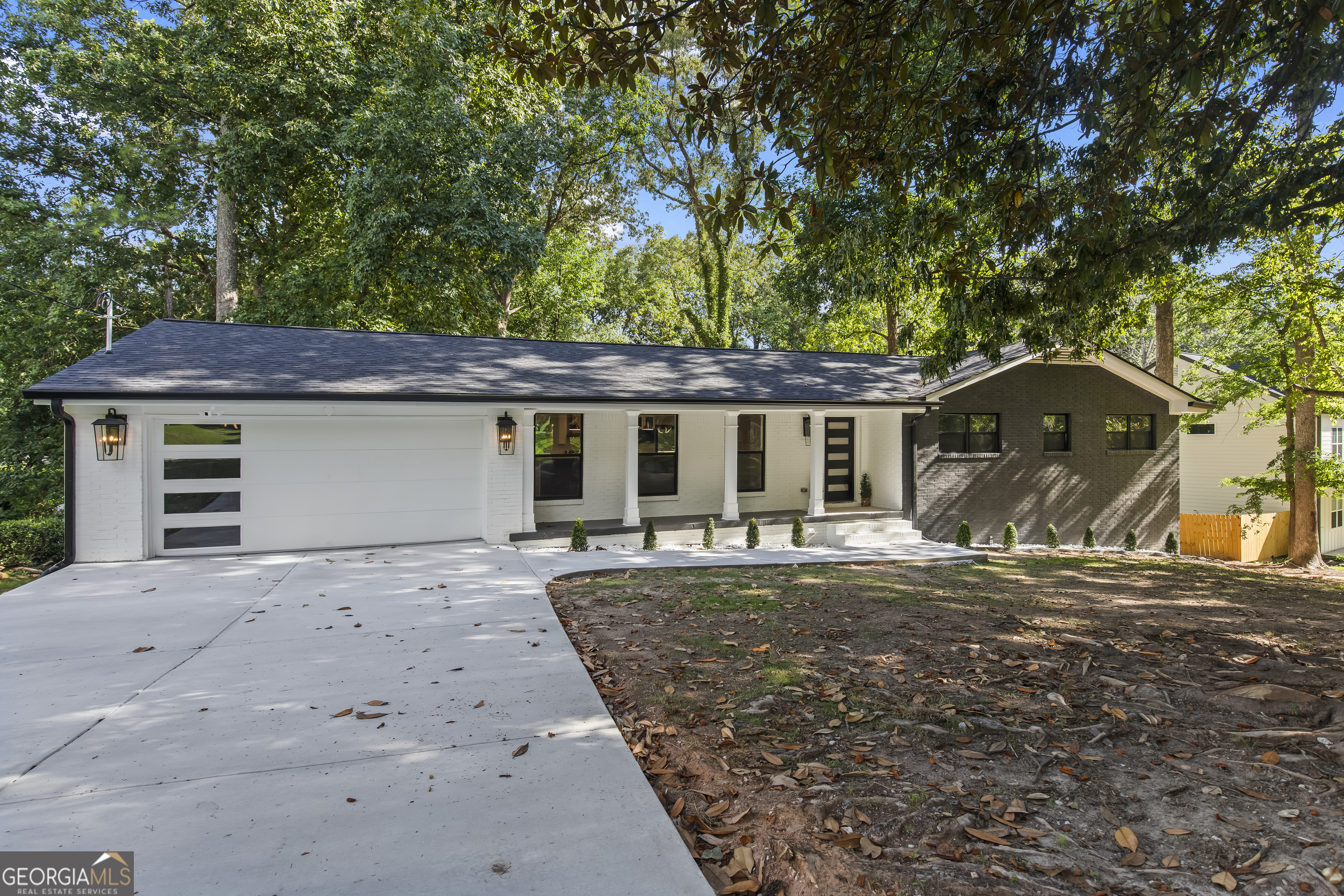2600 Lisa DR SW