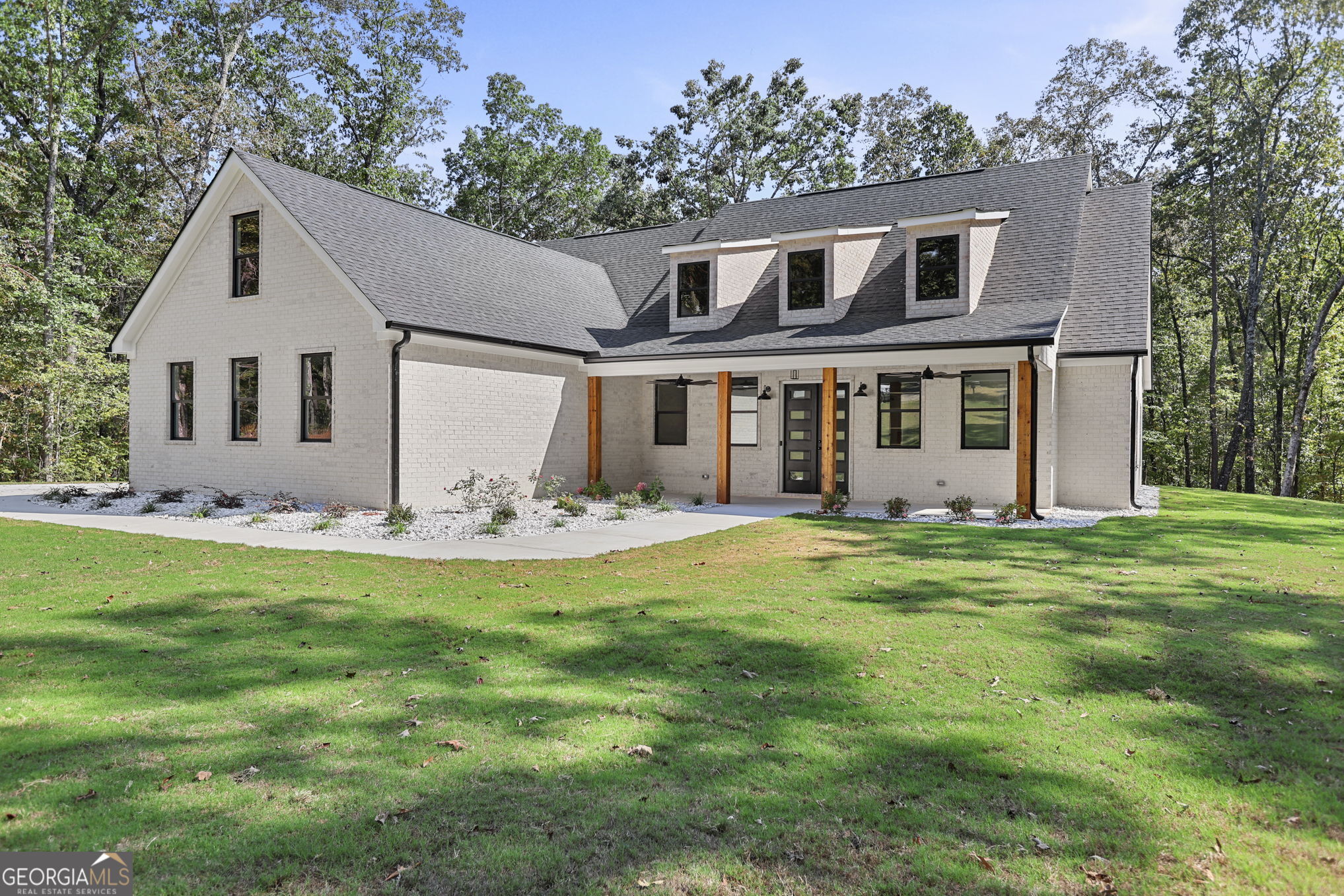6881 Dogwood LN