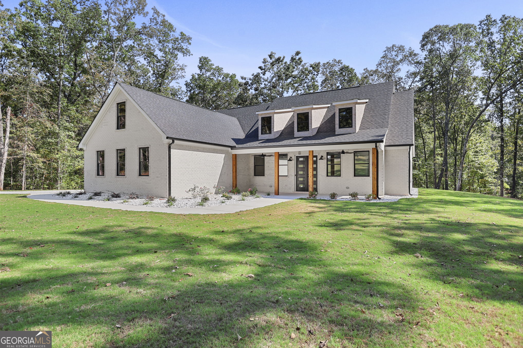 6881 Dogwood LN