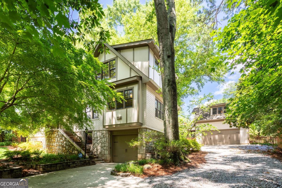 138 GARLAND AVE