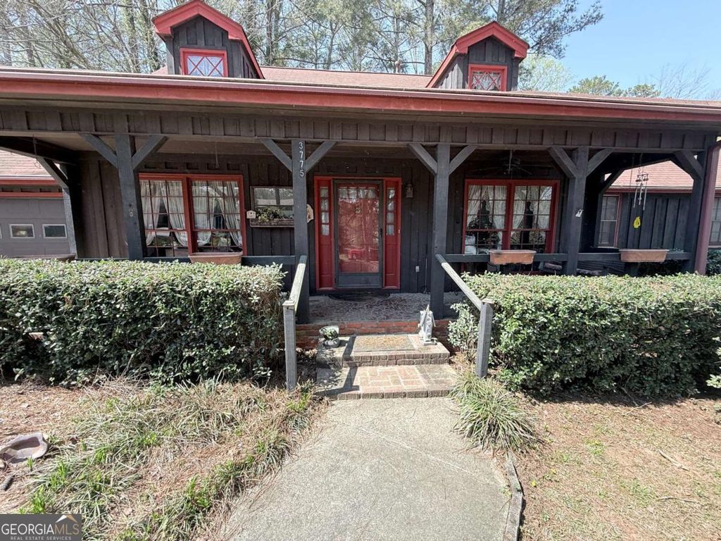 Photo of 3775 Clubhouse Lane SE, Conyers, GA 30094 (MLS # 10716366)