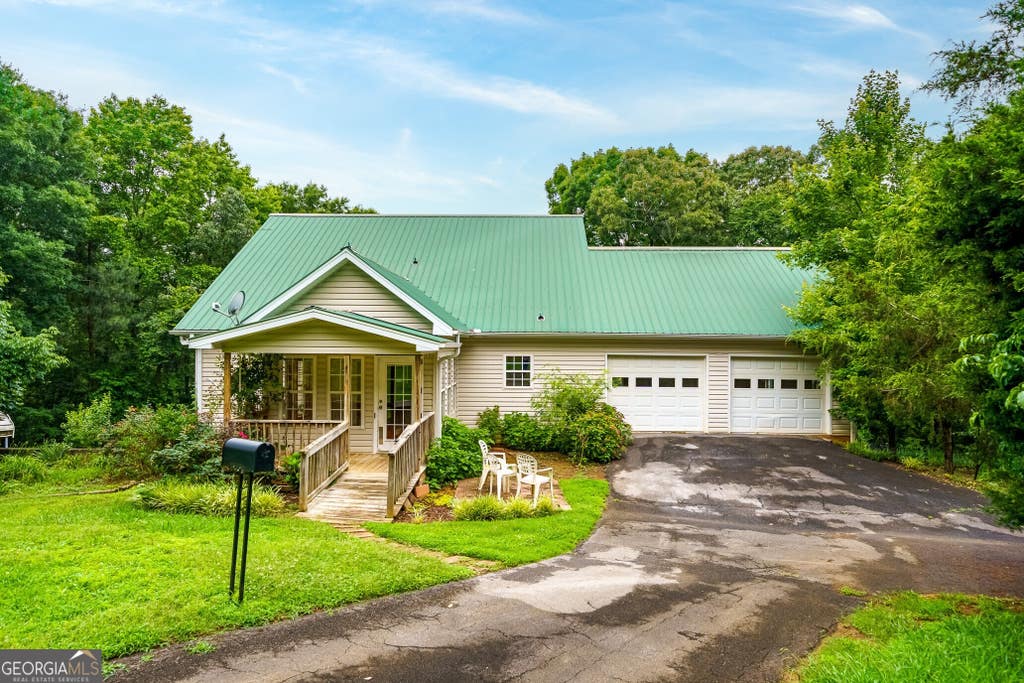 Photo of 176 Big Oak Tree Road NW, Adairsville, GA 30103 (MLS # 10782142)