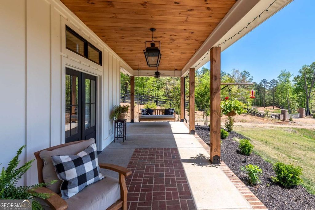 Photo of 228 Grey Squirrel Point, Talking Rock, GA 30175 (MLS # 10760076)