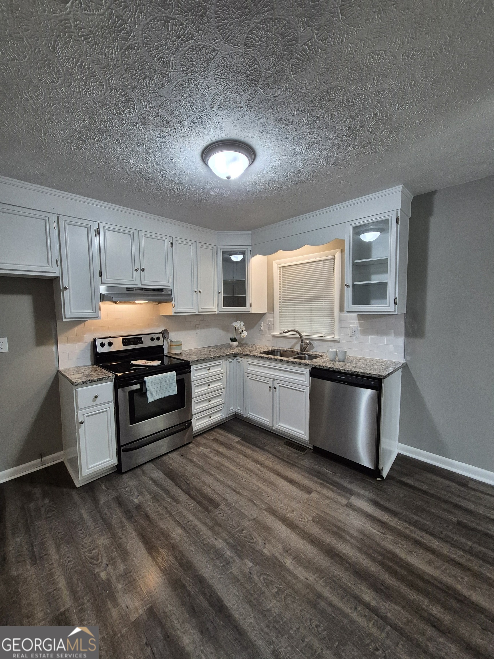 1151 Bouldercrest CIR