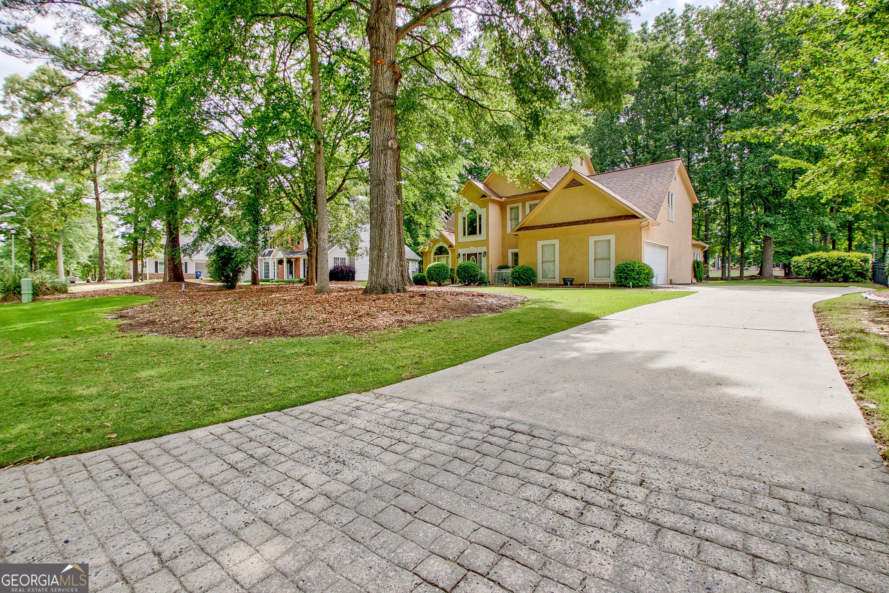 333 Kensington DR