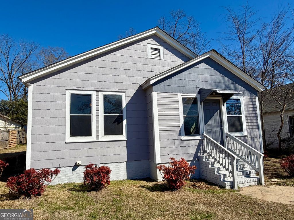 Photo of 196 College Avenue, Elberton, GA 30635 (MLS # 10693250)