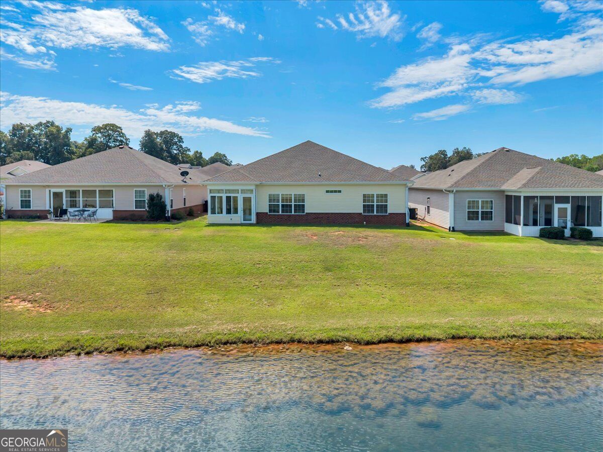 302 S Houston Springs BLVD