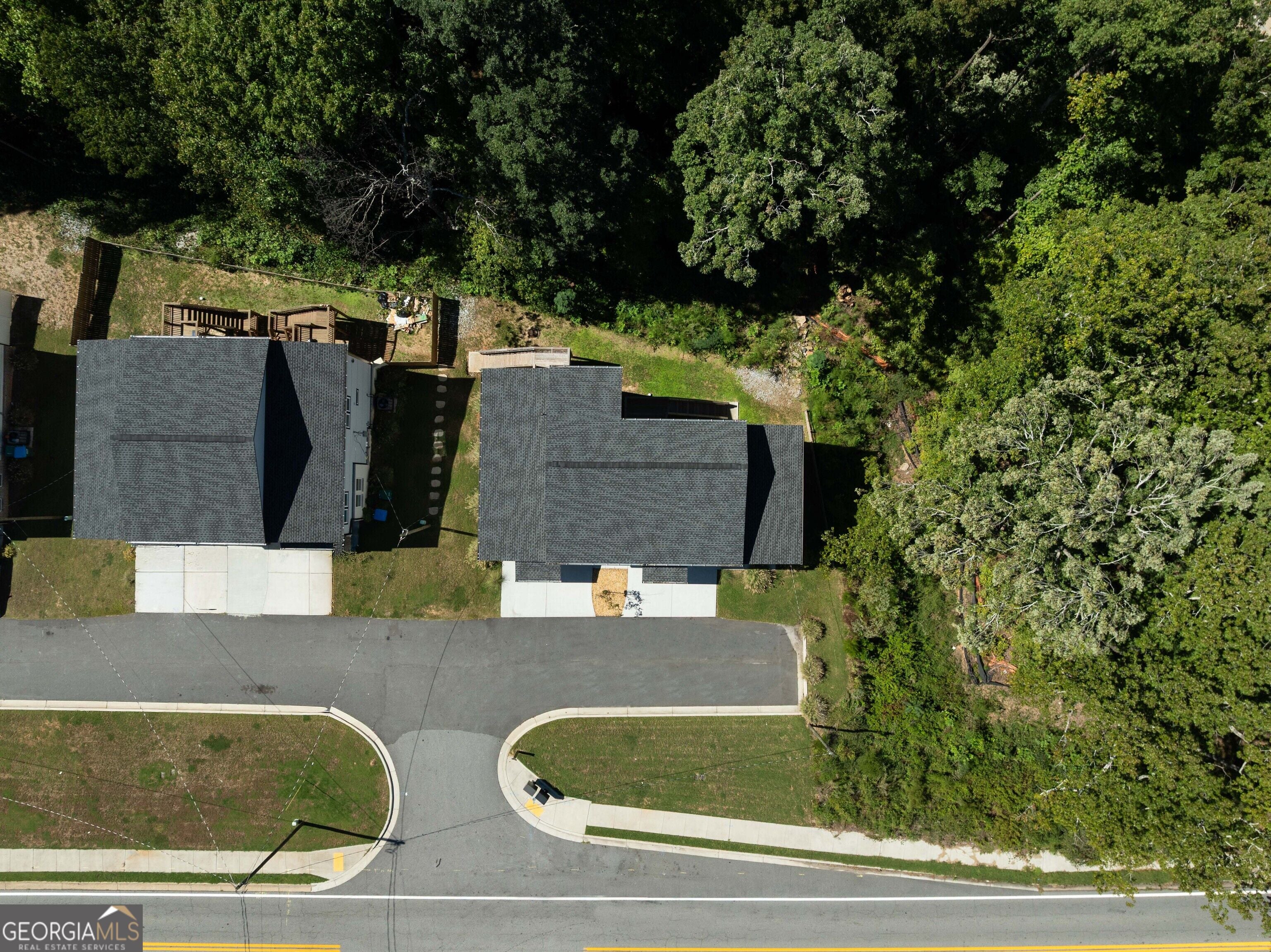 2381 Highpoint RD