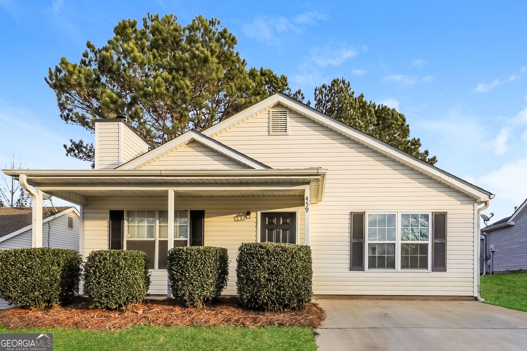 Photo of 459 Eagles Crossing Circle, Riverdale, GA 30274 (MLS # 10657125)