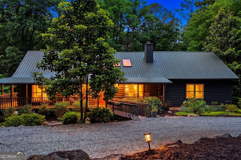 Photo of 46 Ridgeview Trail SE, Cartersville, GA 30120 (MLS # 10773261)
