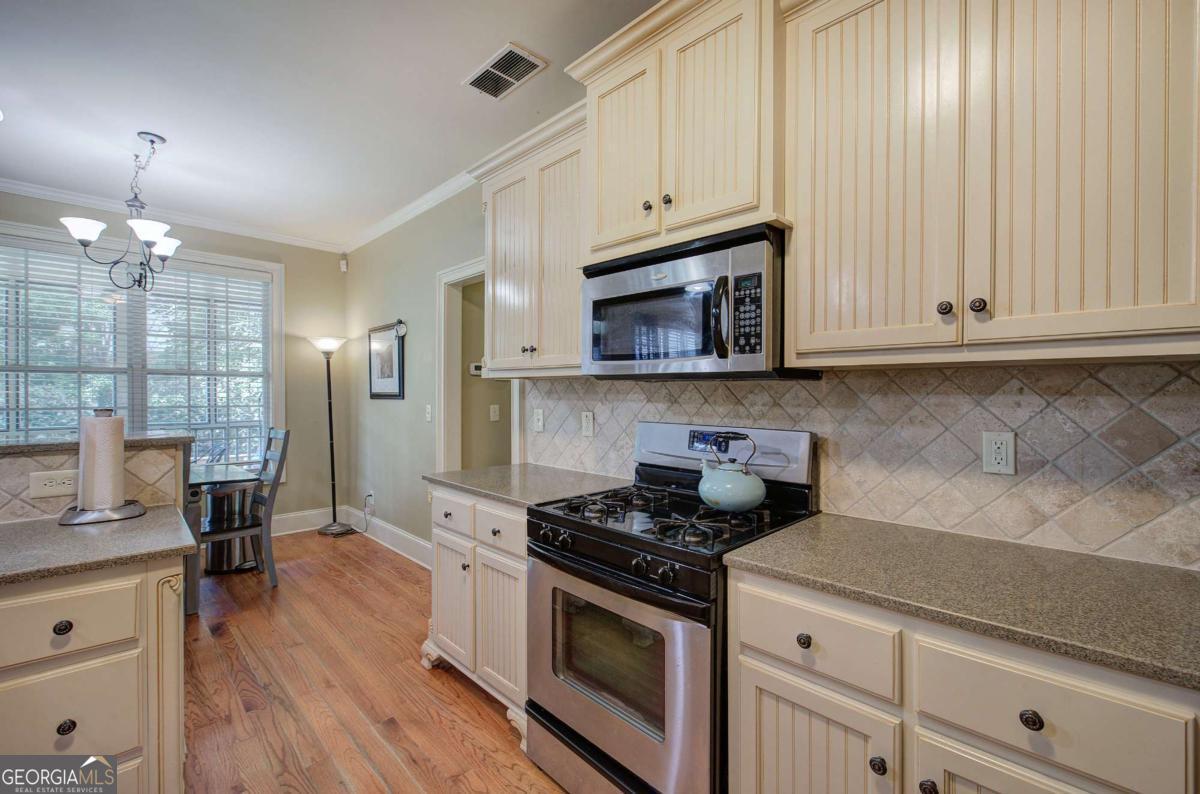 Four Seasons - Residential