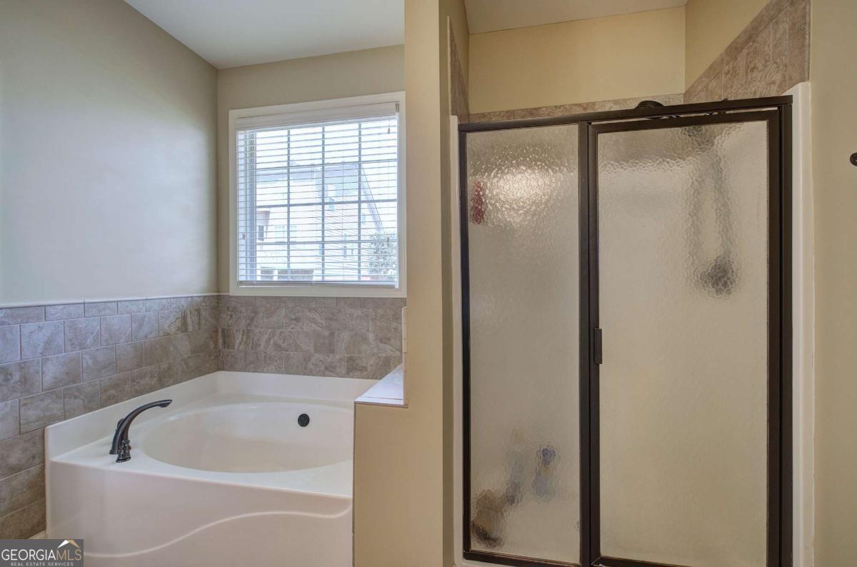 Four Seasons - Residential