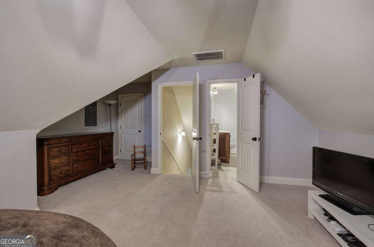 Four Seasons - Residential