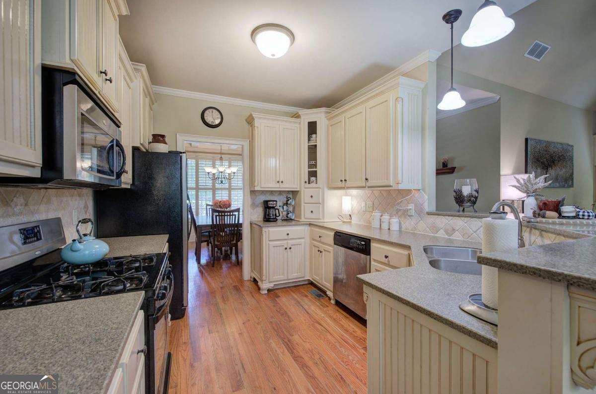 Four Seasons - Residential