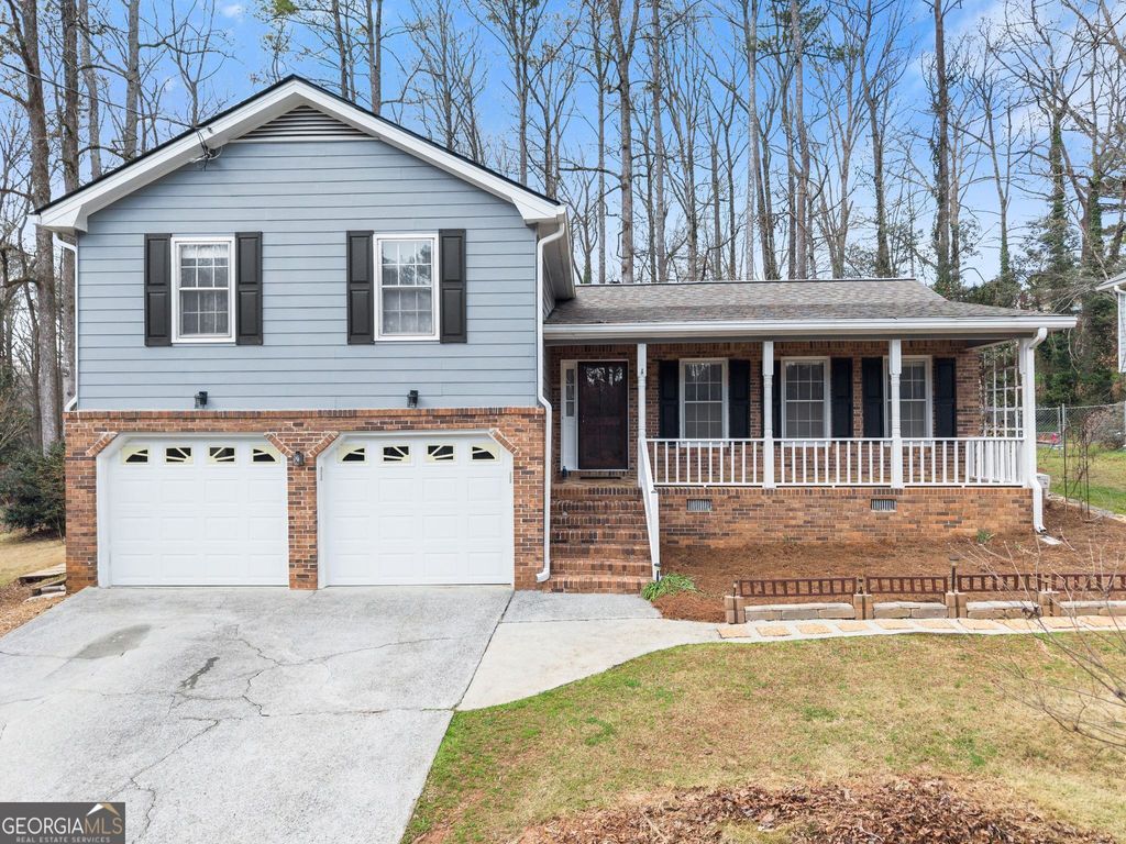 Photo of 4691 Lucerne Valley Road SW, Lilburn, GA 30047 (MLS # 10706896)