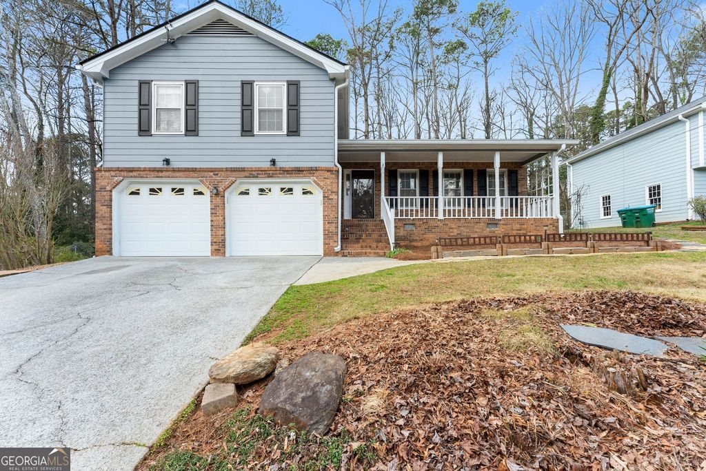 Photo of 4691 Lucerne Valley Road SW, Lilburn, GA 30047 (MLS # 10706896)
