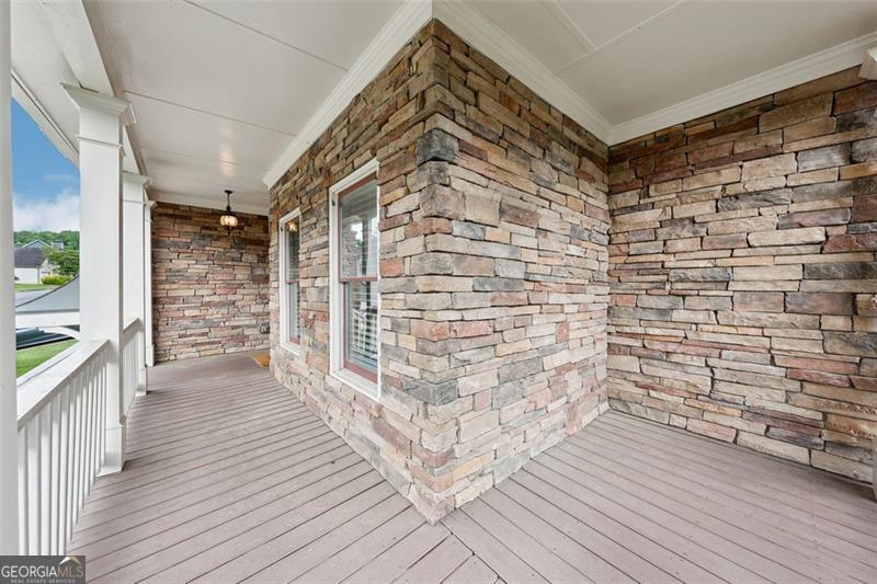 402 HOMESTEAD DR