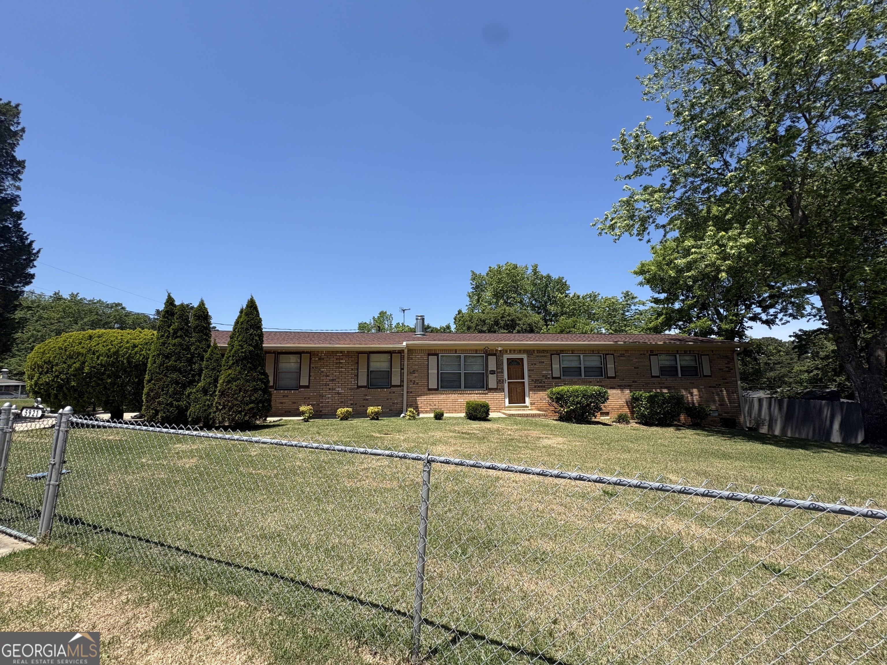 5921 John ST