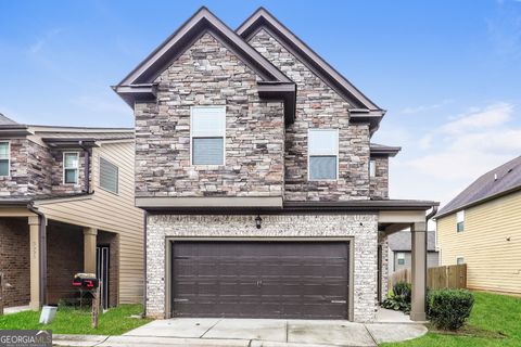 Photo of 3993 Tyne Court, Atlanta, GA 30349 (MLS # 10656841)