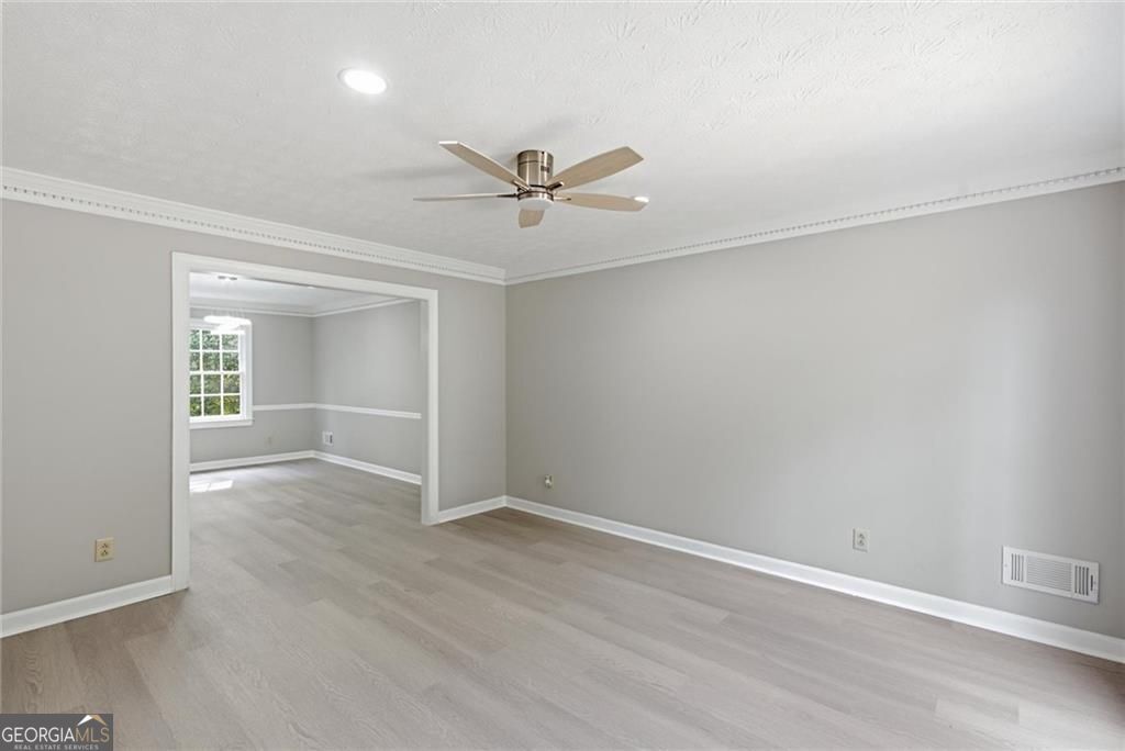 24 Planters DR SW