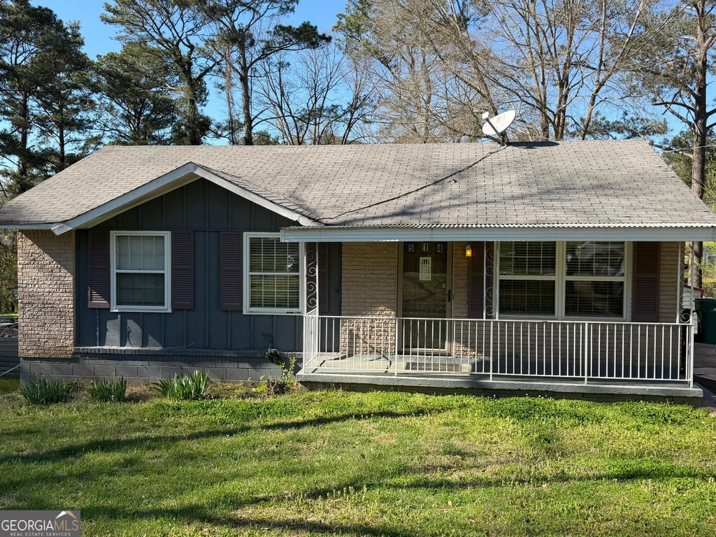 Photo of 514 Clara Drive, Riverdale, GA 30274 (MLS # 10710569)