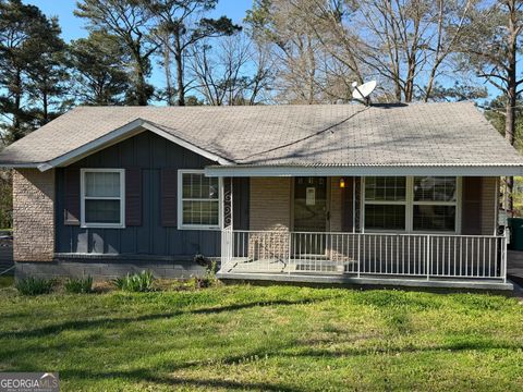 Photo of 514 Clara Drive, Riverdale, GA 30274 (MLS # 10710569)