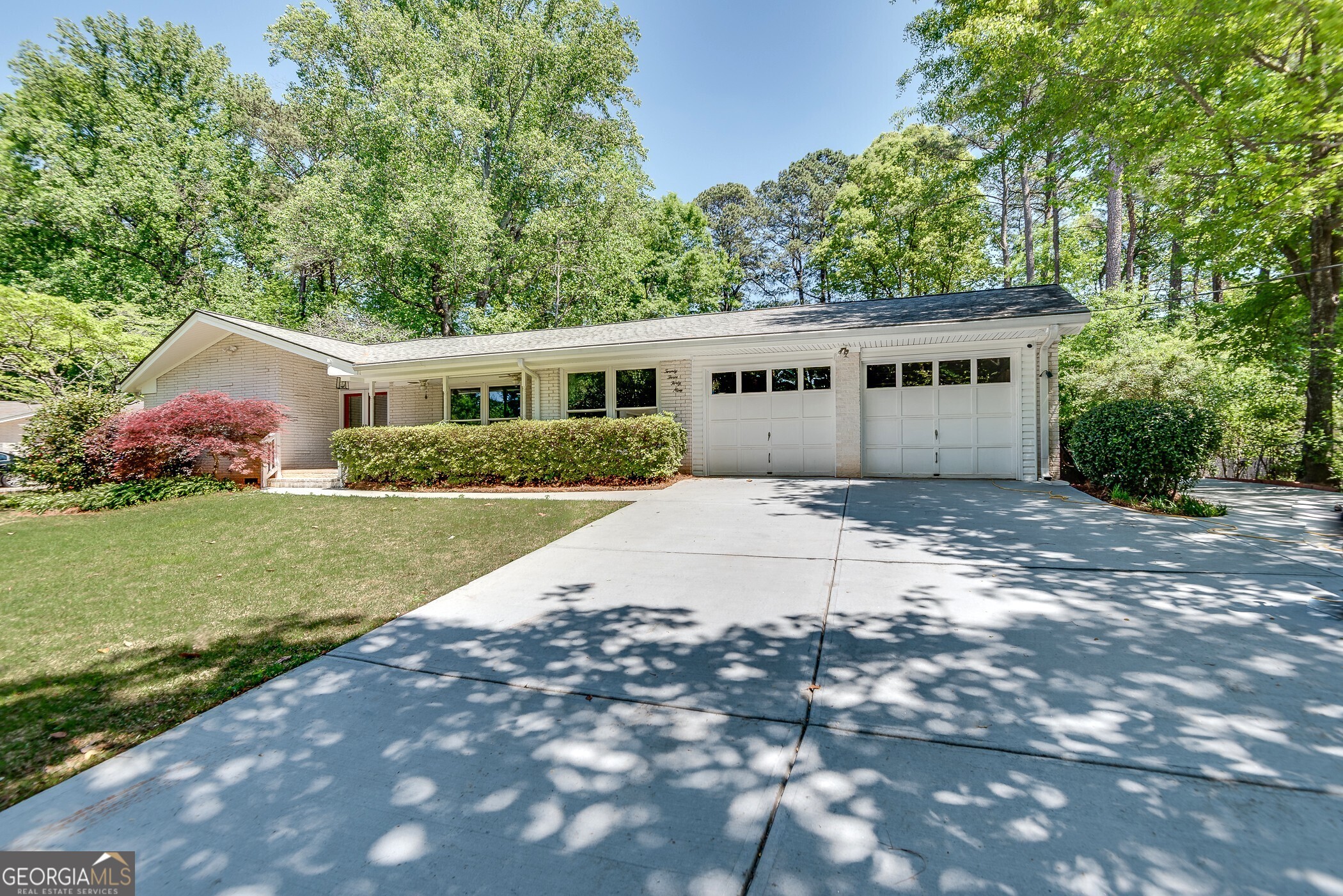 2349 Crestcliff DR