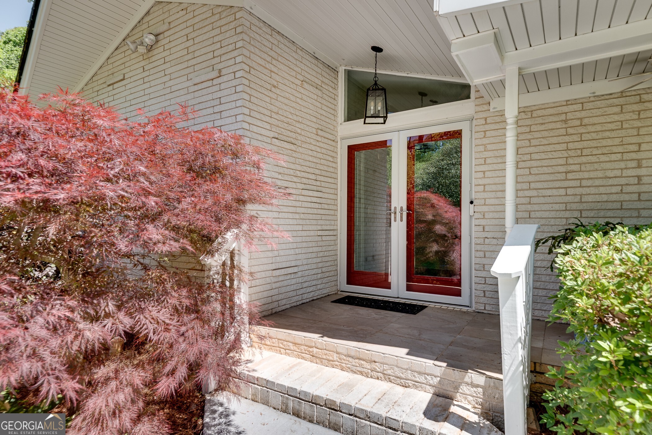 2349 Crestcliff DR