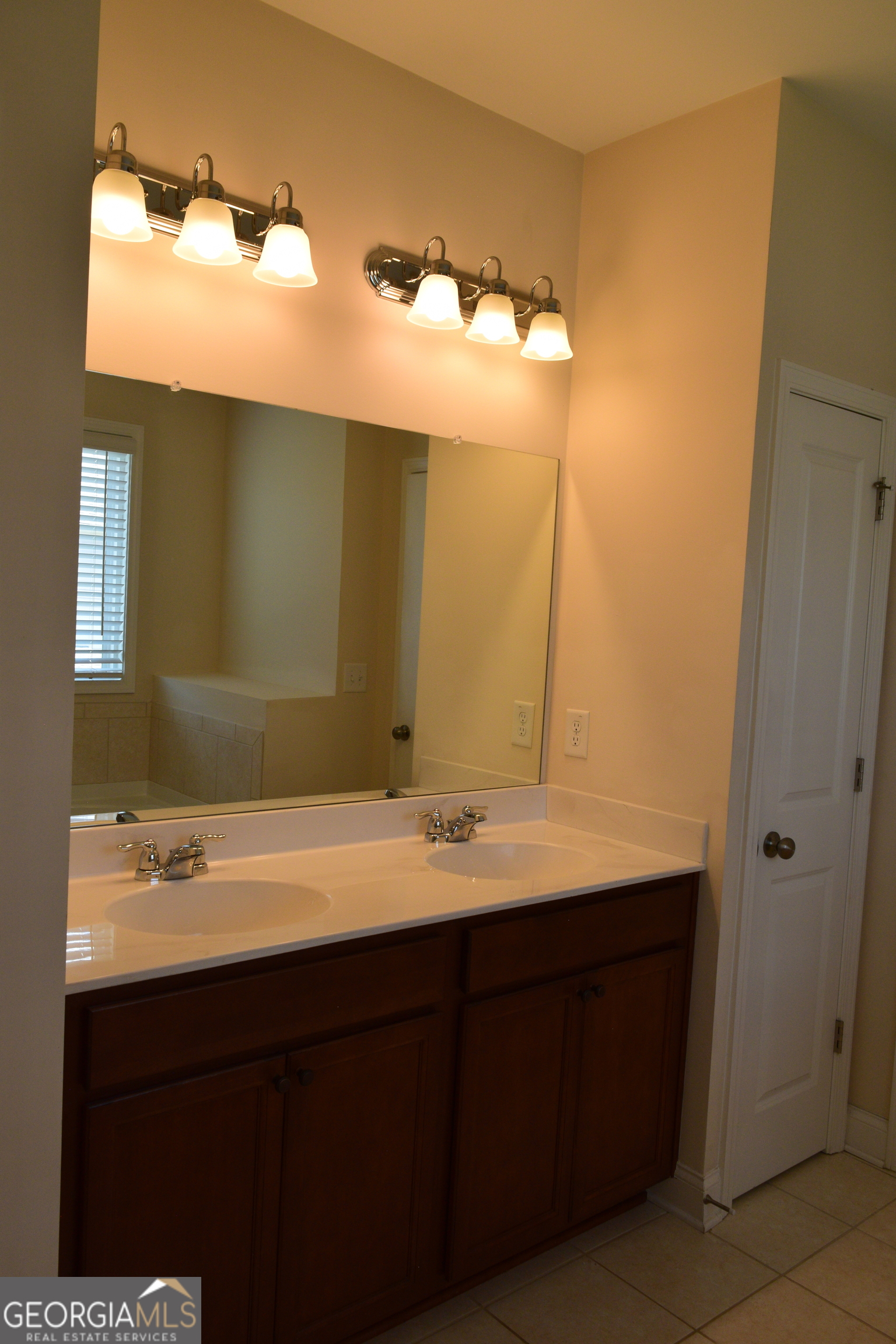 Aldyn Twnhms Ph I - Residential