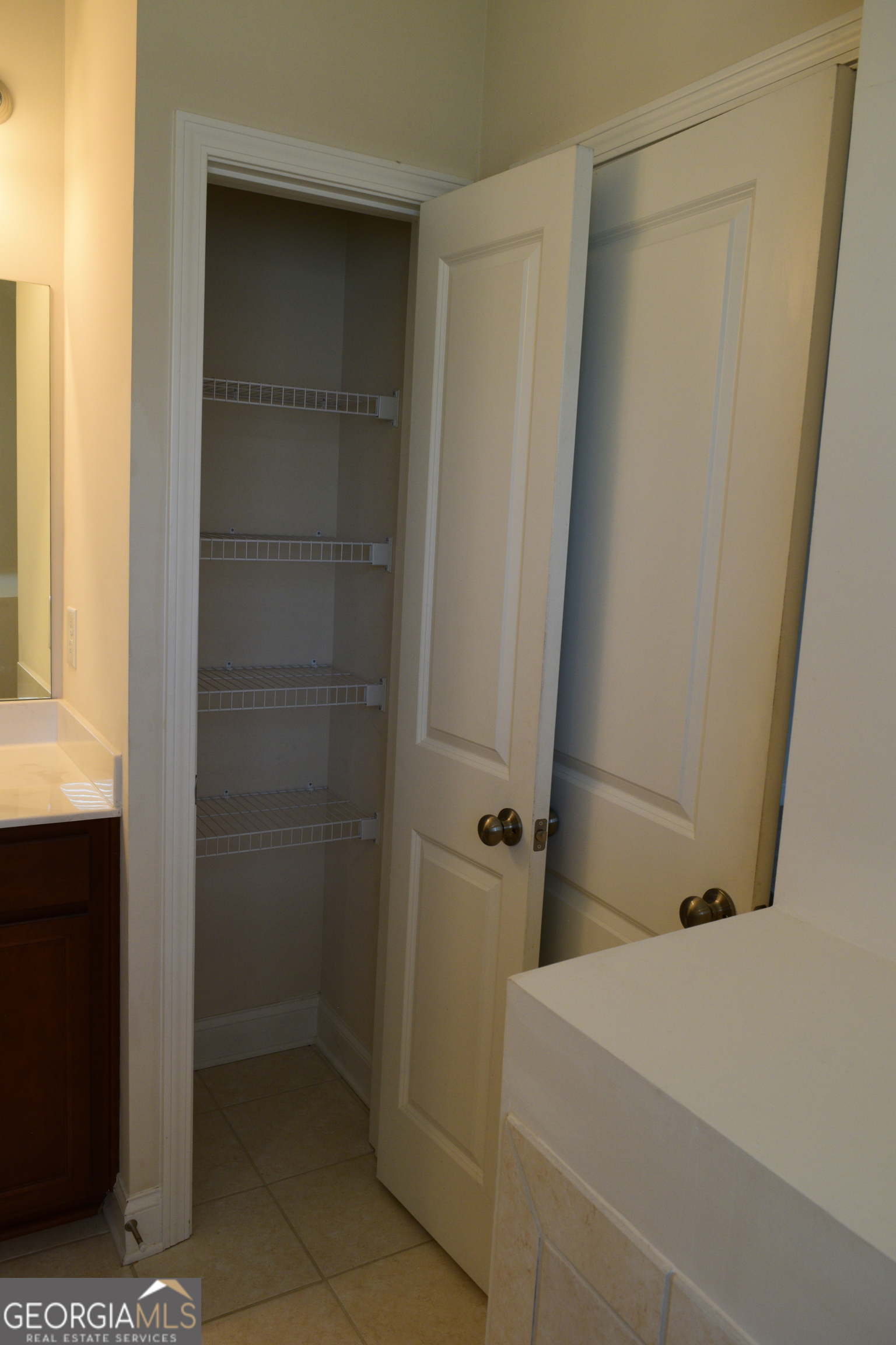 Aldyn Twnhms Ph I - Residential