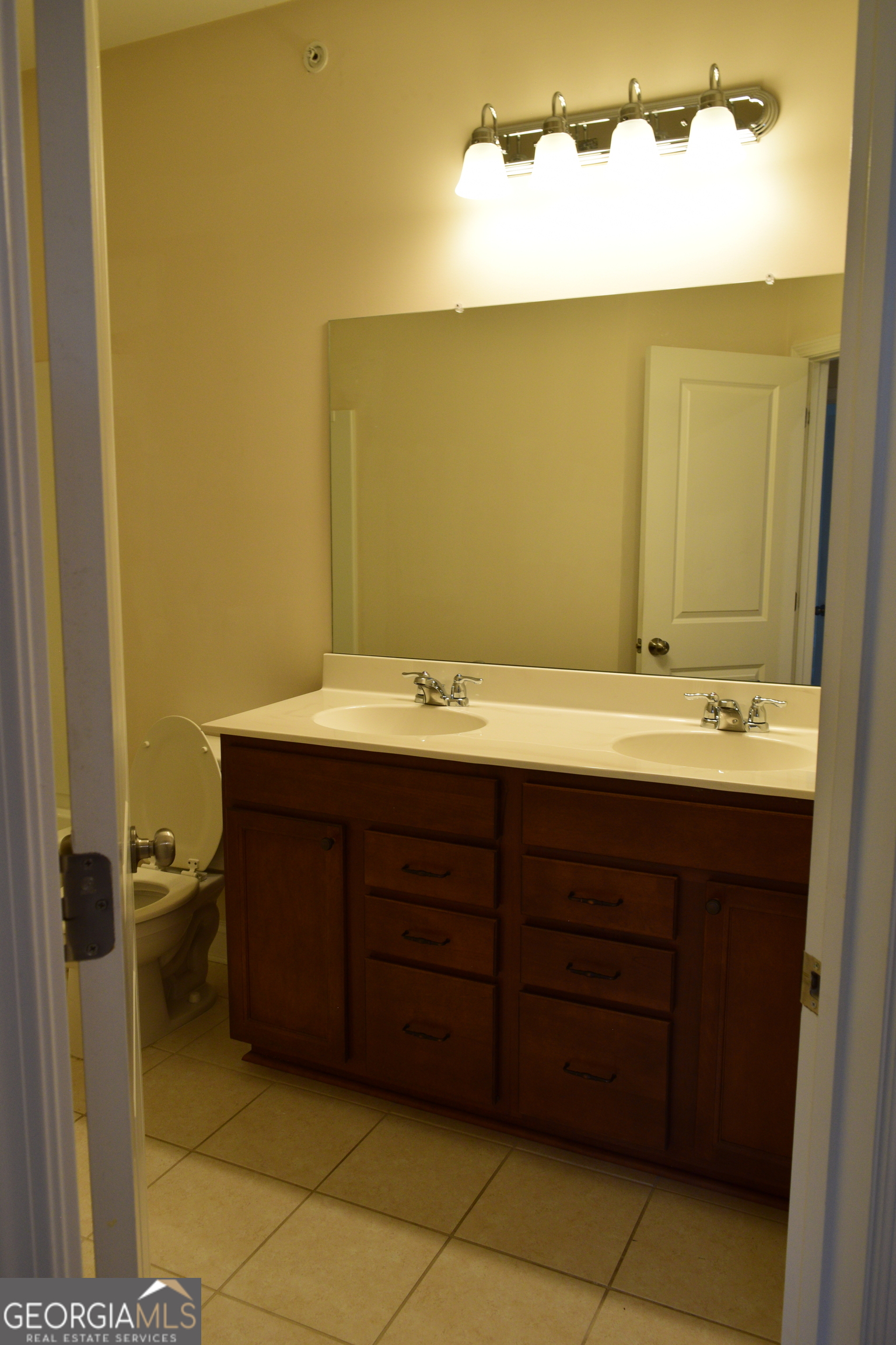 Aldyn Twnhms Ph I - Residential