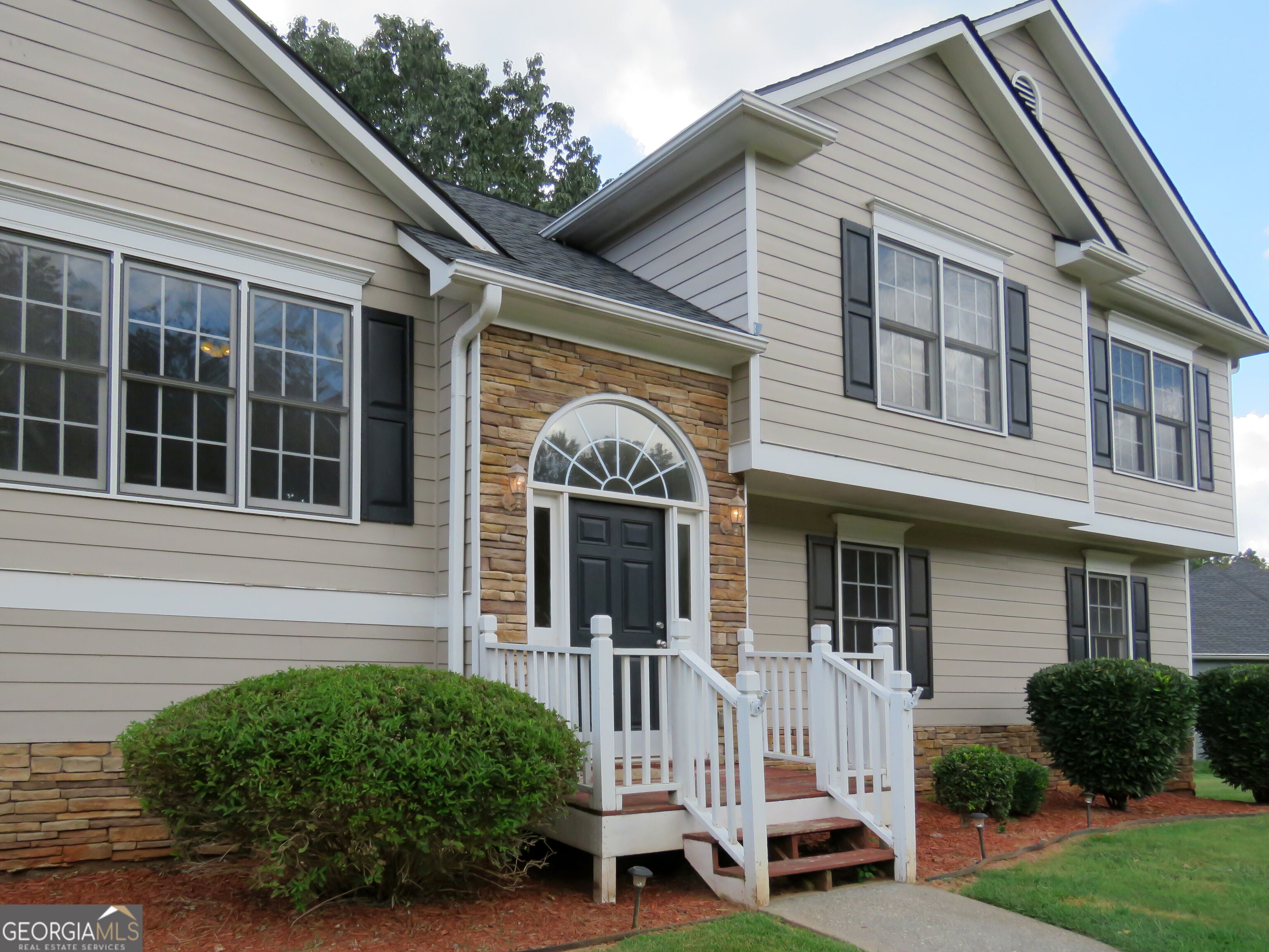 102 Chestnut Hill DR