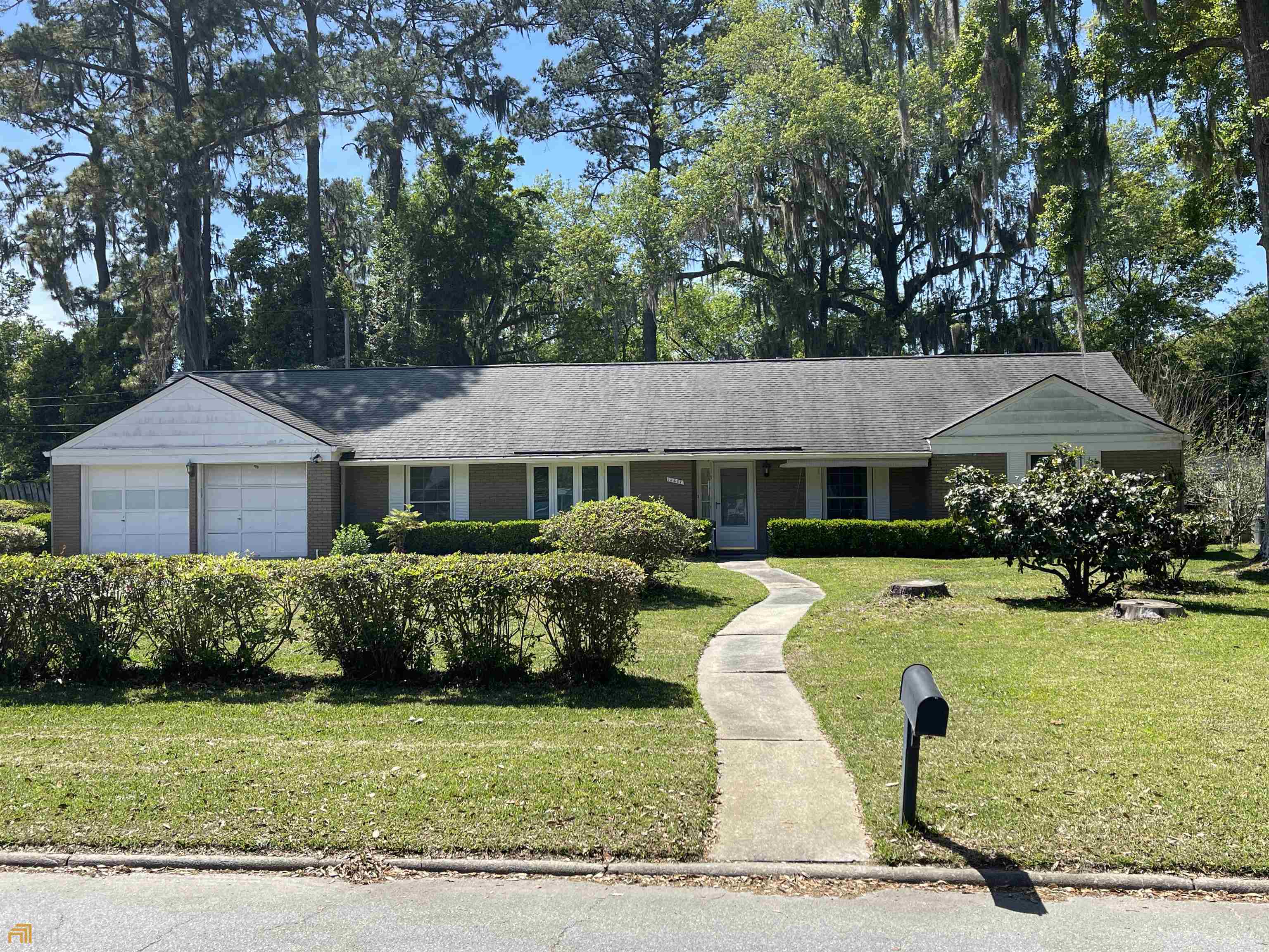 Located in sought after Windsor Forest/Berkshire Woods area this spacious home offers a place for the entire family. New energy efficient windows throughout. Large double two-car garage. The private backyard has a peaceful patio, storage shed and mature landscaping with lots of shade trees. Sprinkler System.