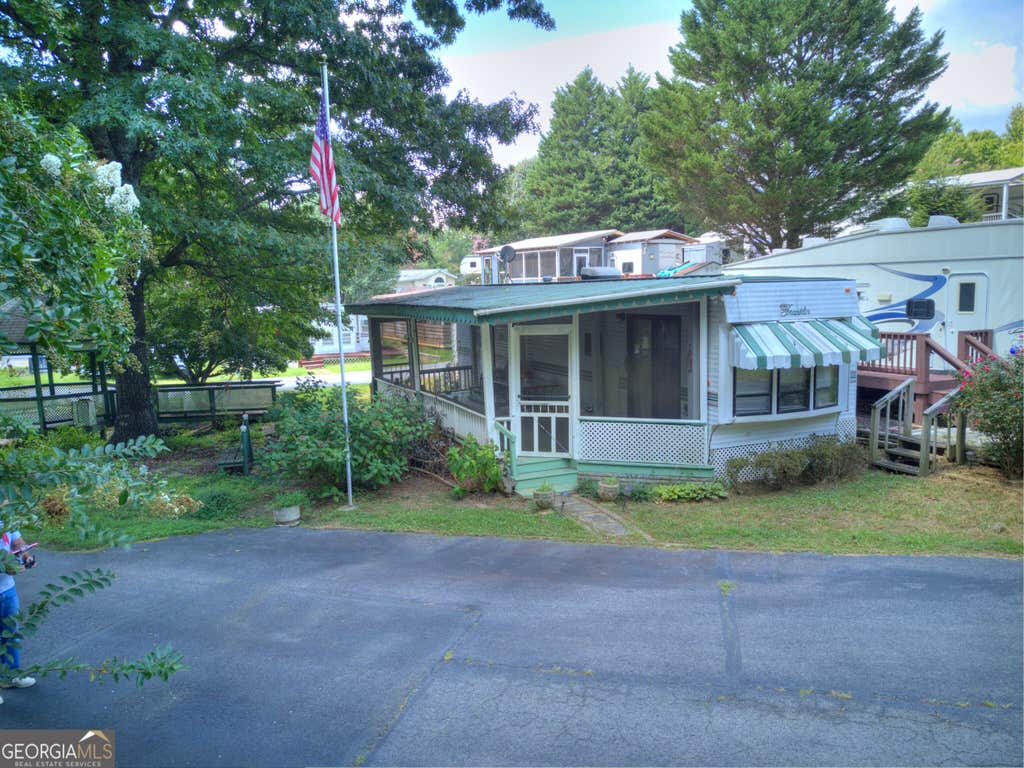 Photo of 110 Holiday Loop, Cleveland, GA 30528 (MLS # 10833681)