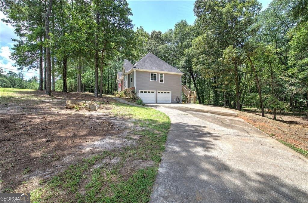 80 Iron Hill RD