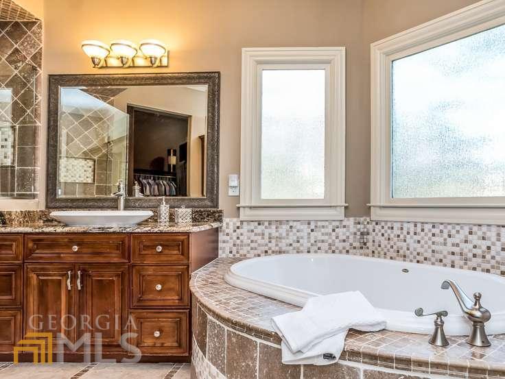 Regency Pines - Residential
