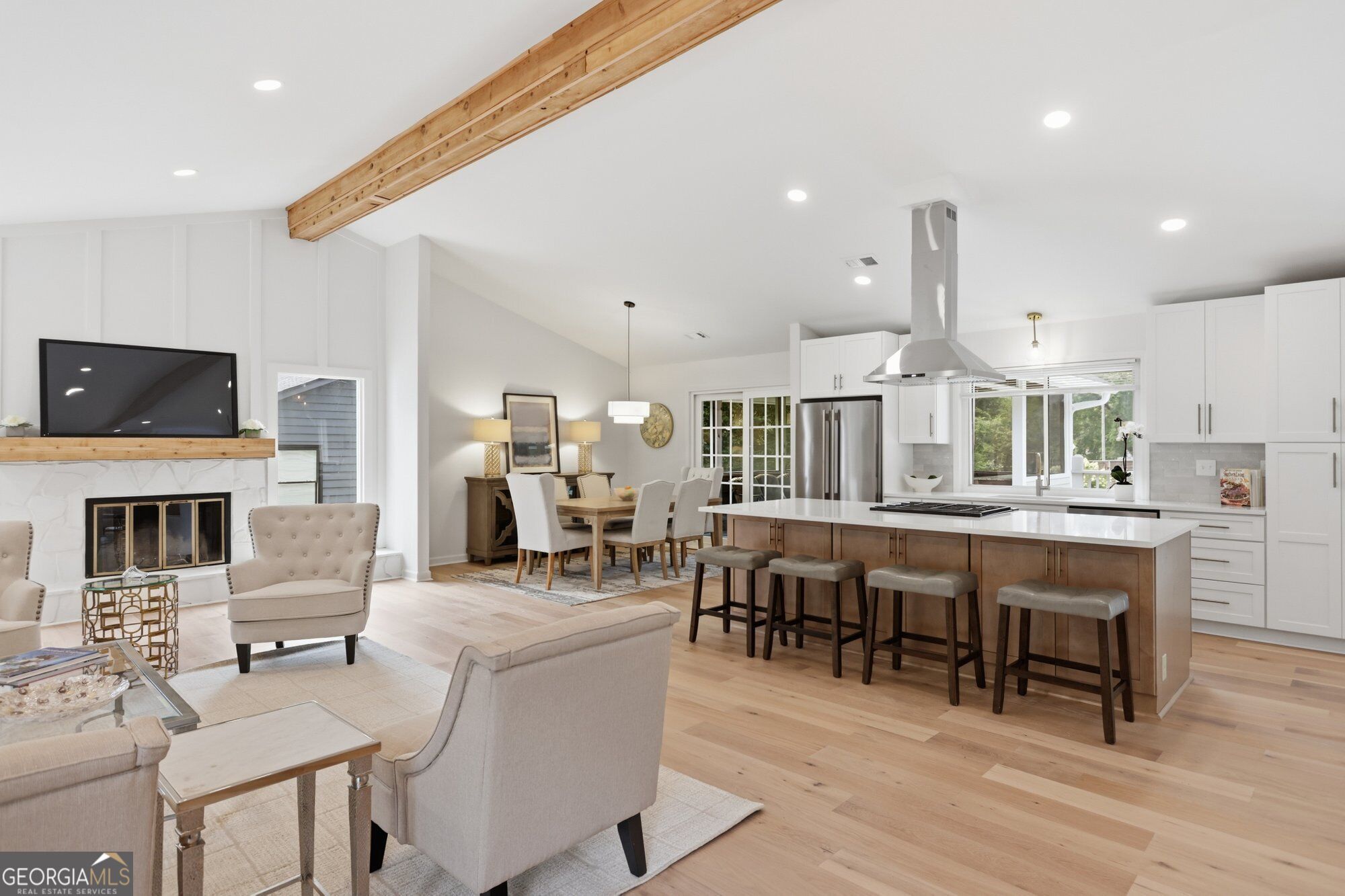 3313 Clubland DR