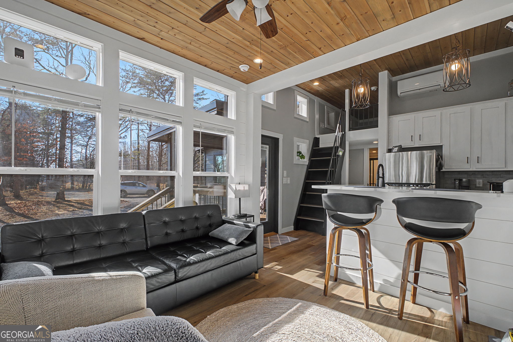 41 SKYVIEW DR